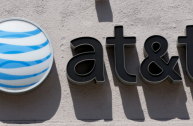 美国 5G 争夺战：AT&T 恳请 FCC 阻止频谱资源被 T-Mobile 或 Verizon 垄断